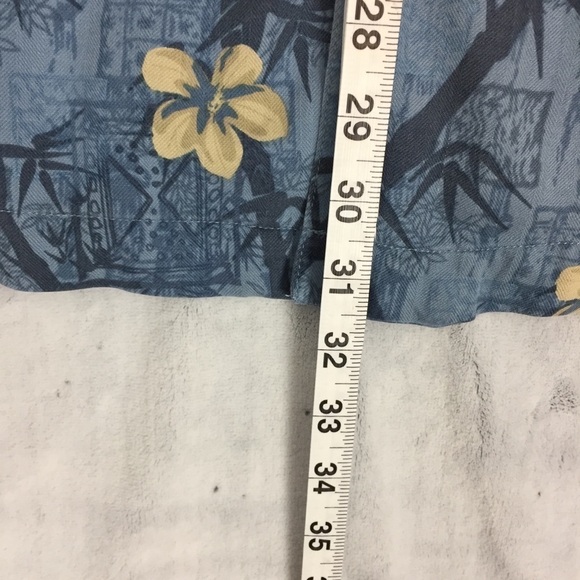 Caribbean Joe Silk Hawaiian Shirt Mens XXL Blue Bamboo Pattern Wooden Buttons - Picture 10 of 10